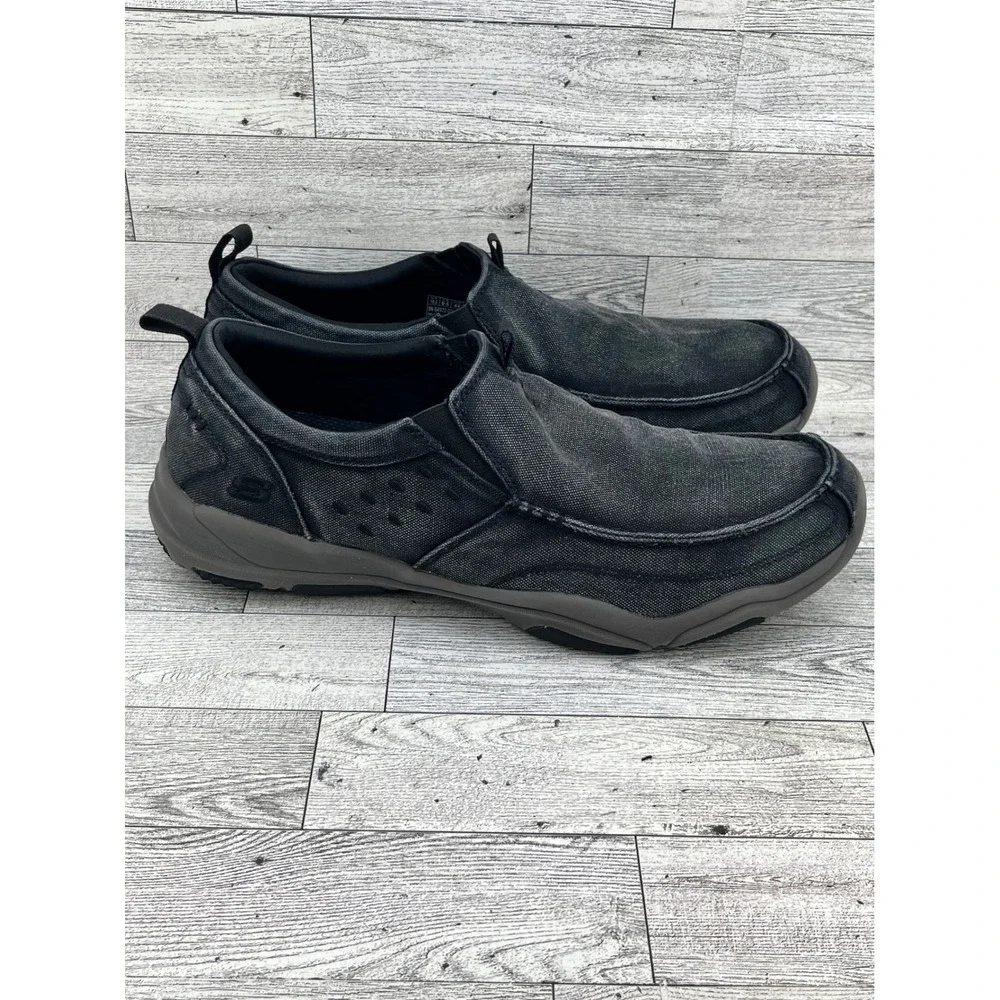 Skechers Classic Fit Air-Cooled Memory Foam Slip On Loafers Men 10.5 Black 64970